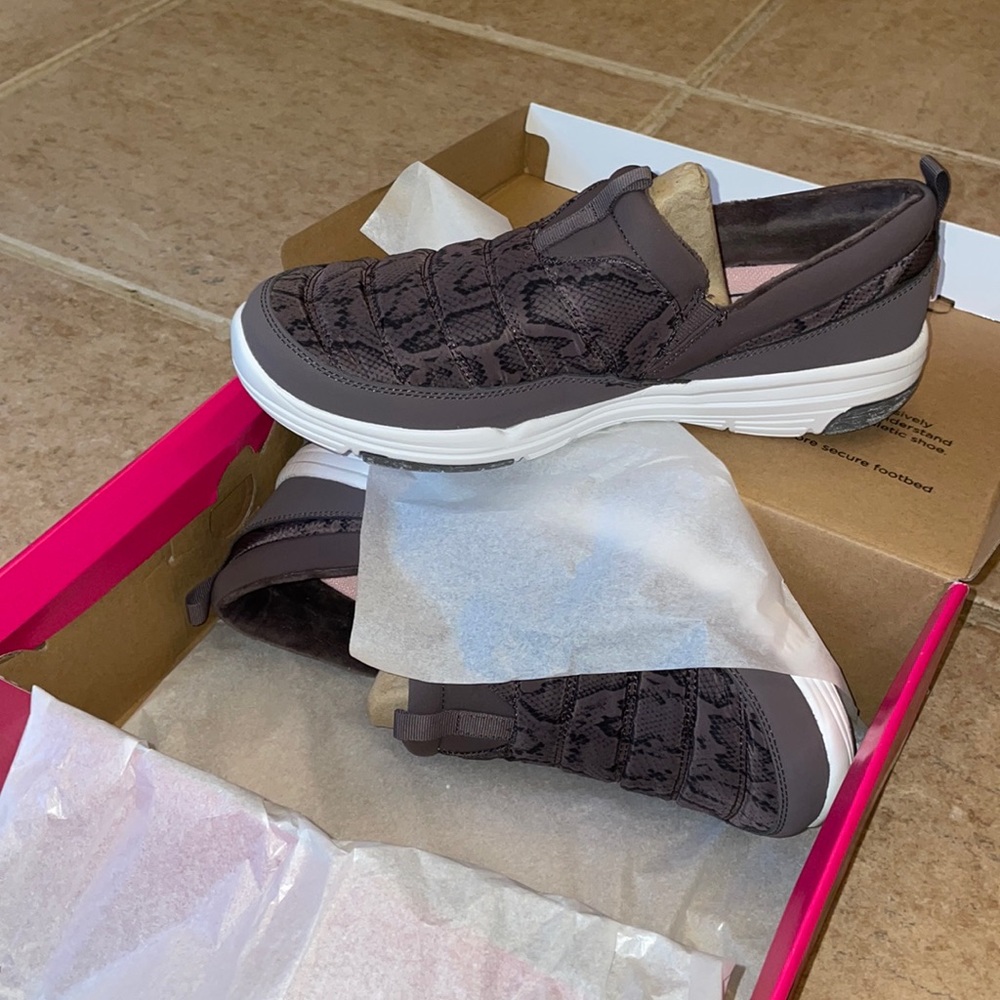 Slip ons